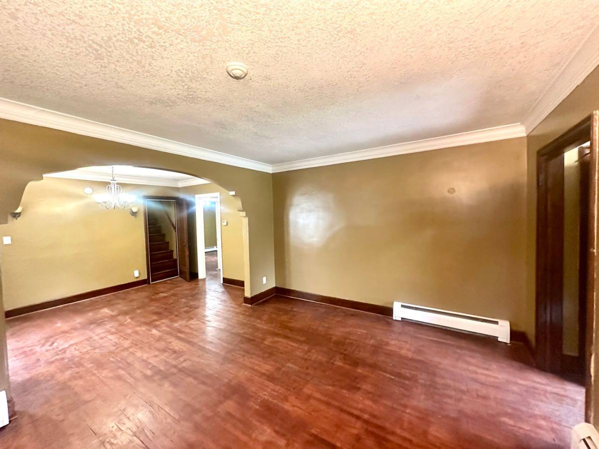 House for rent at 1303 Edgerton St, Saint Paul, MN 55130