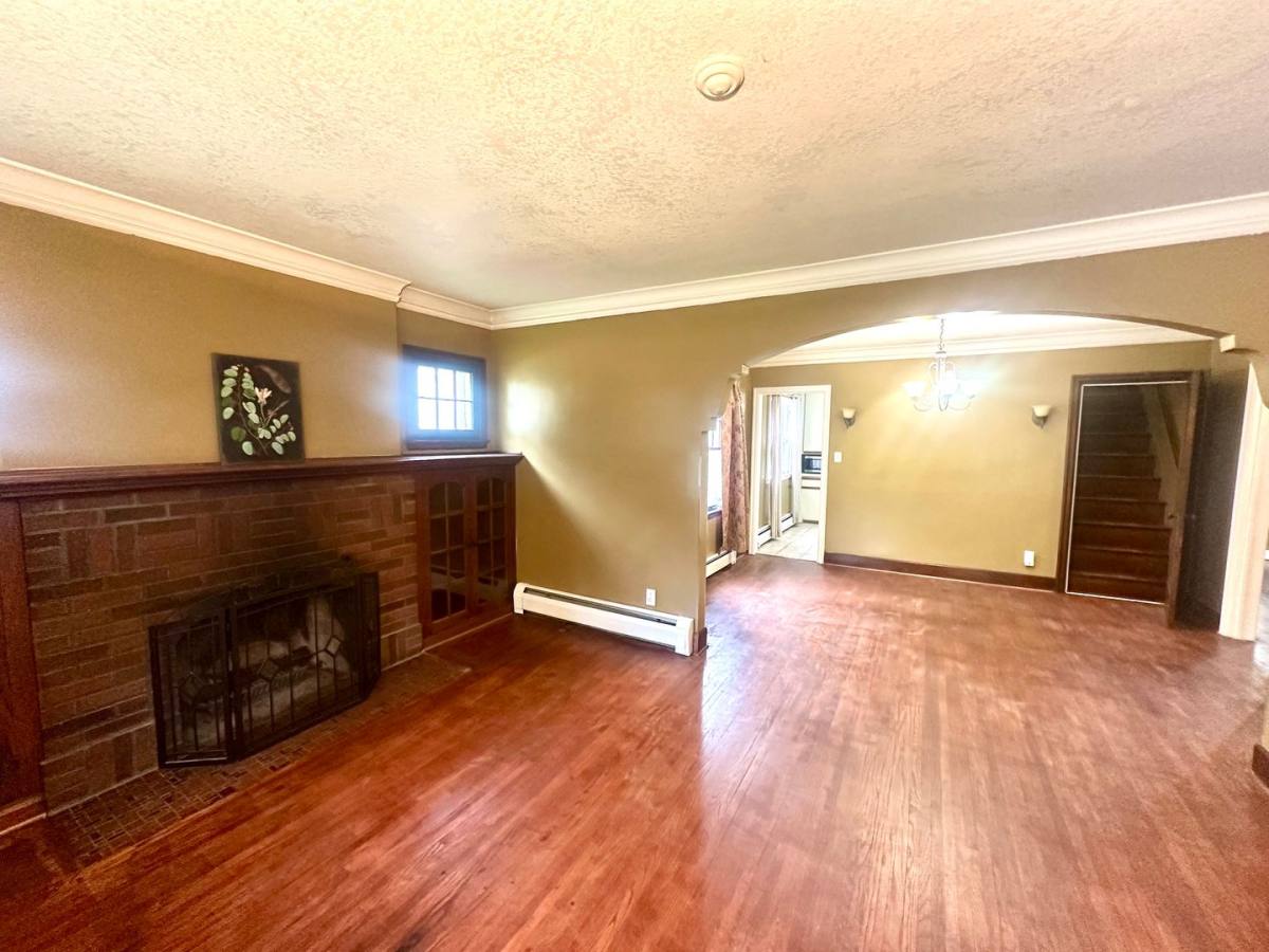 House for rent at 1303 Edgerton St, Saint Paul, MN 55130