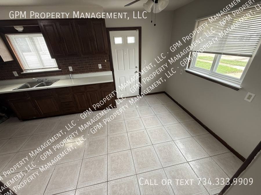 House for rent at 4757 Dudley St, Dearborn Heights, MI 48125