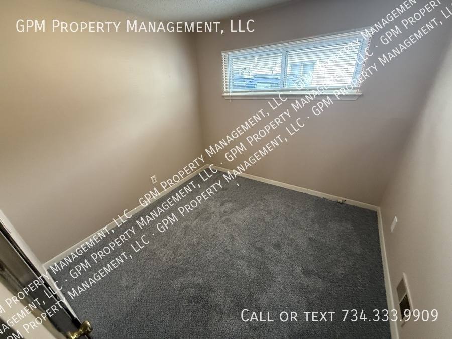 House for rent at 4757 Dudley St, Dearborn Heights, MI 48125