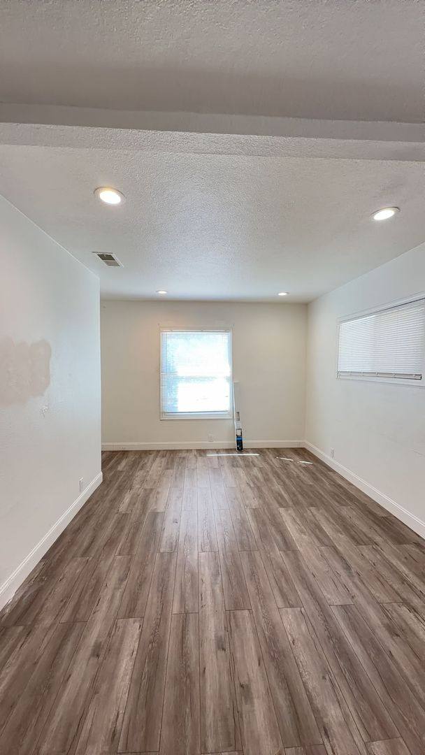 House for rent at 810 E Olive Ave, Turlock, CA 95380