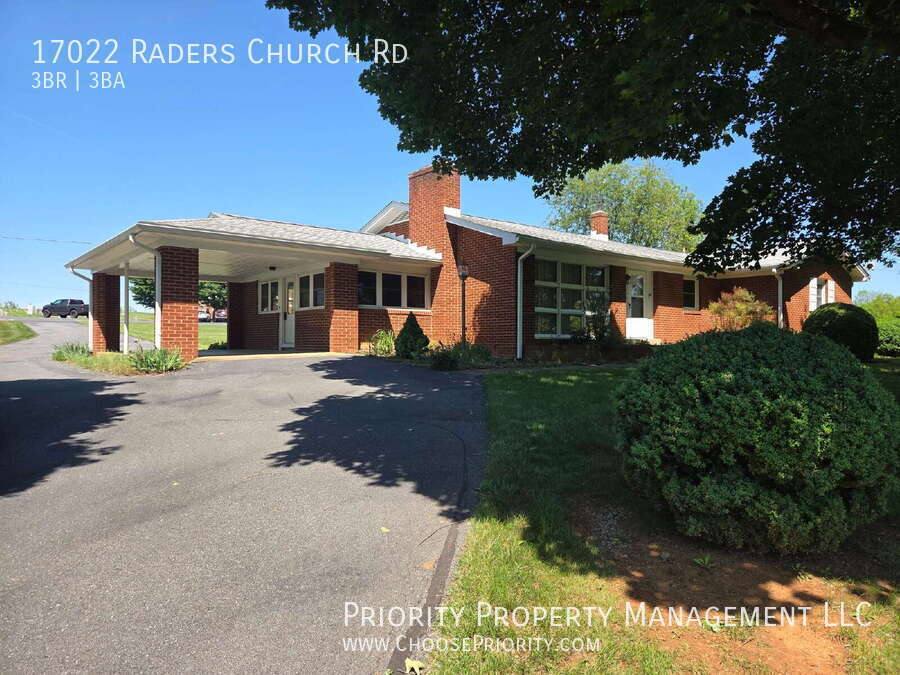 House for rent at 17022 Raders Church Rd, Timberville, VA 22853
