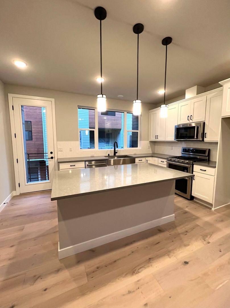 Townhouse for rent at 1231 131st Court NE, Bellevue, WA 98005