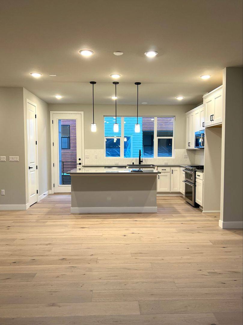 Townhouse for rent at 1231 131st Court NE, Bellevue, WA 98005