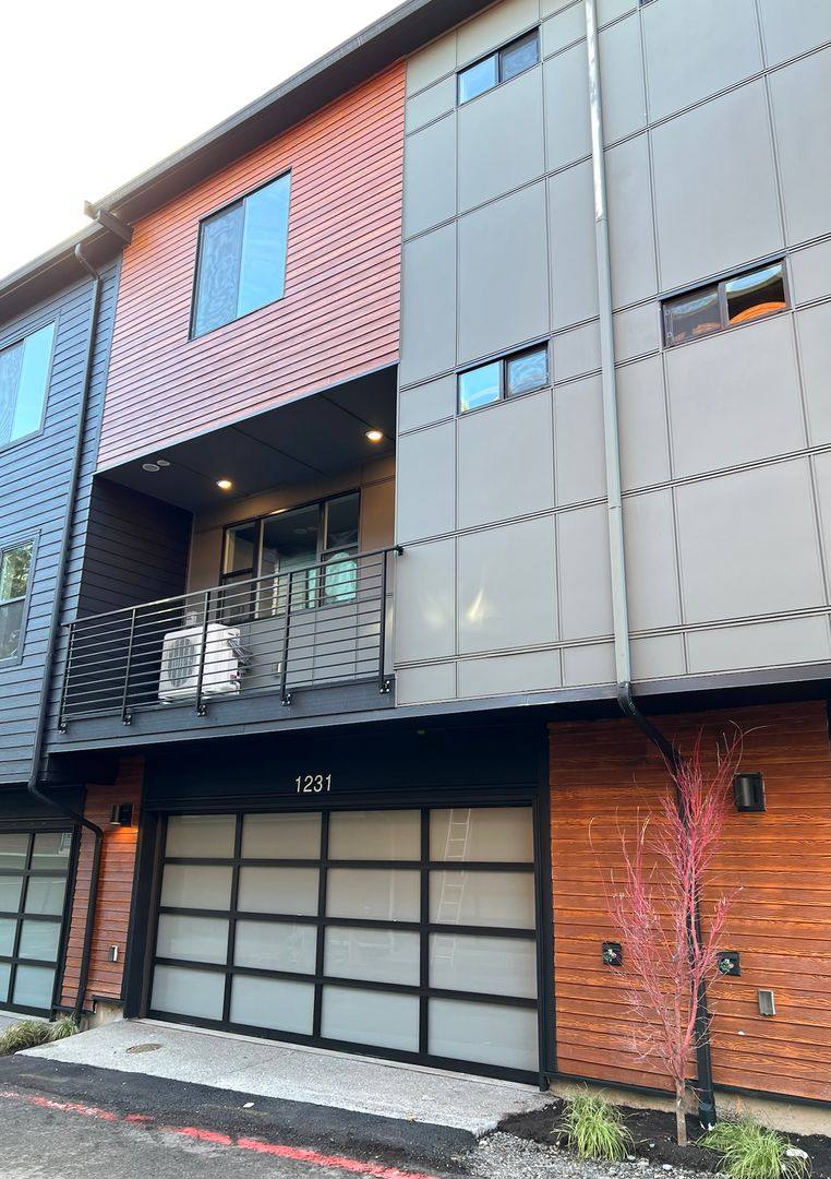 Townhouse for rent at 1231 131st Court NE, Bellevue, WA 98005