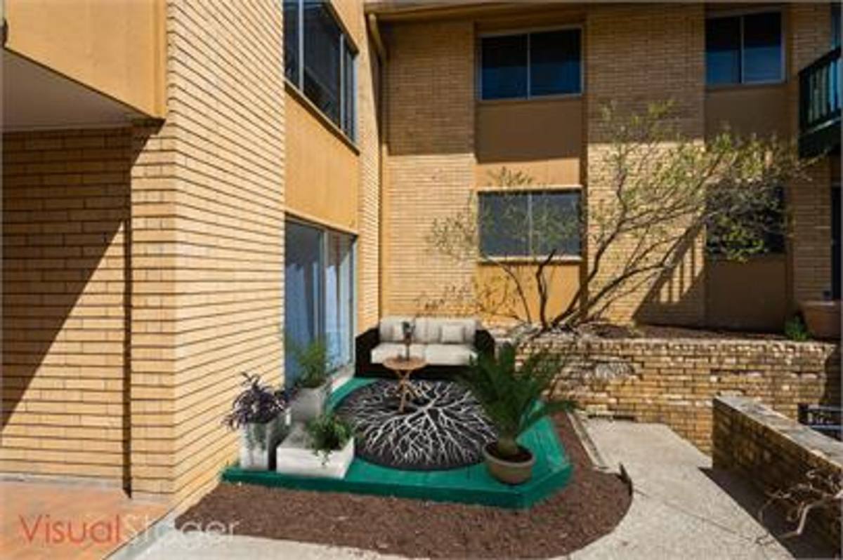 Apartment for rent at 2505 Brownsboro Rd #D1, Louisville, KY 40206