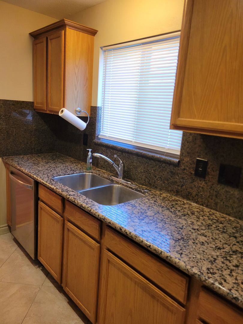 House for rent at 412 Alexander St NE, Salem, OR 97301