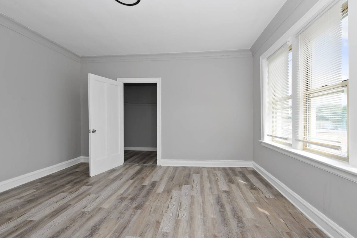 Apartment for rent at 535 E 102nd St, Chicago, IL 60628