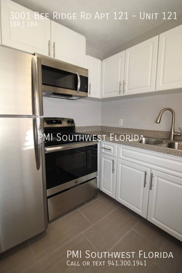 Apartment for rent at 3001 Bee Ridge Rd #121, Sarasota, FL 34239
