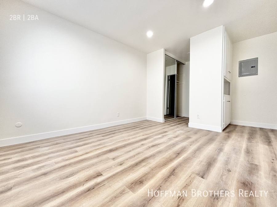 Apartment for rent at 1784 N Sycamore Ave #111, Los Angeles, CA 90028