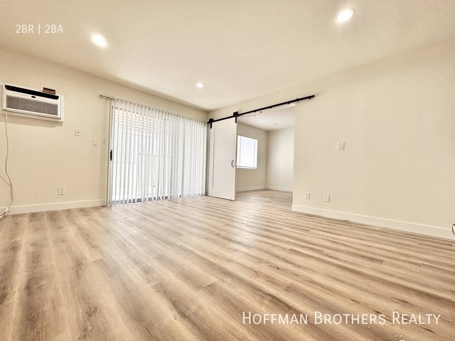 Apartment for rent at 1784 N Sycamore Ave #111, Los Angeles, CA 90028
