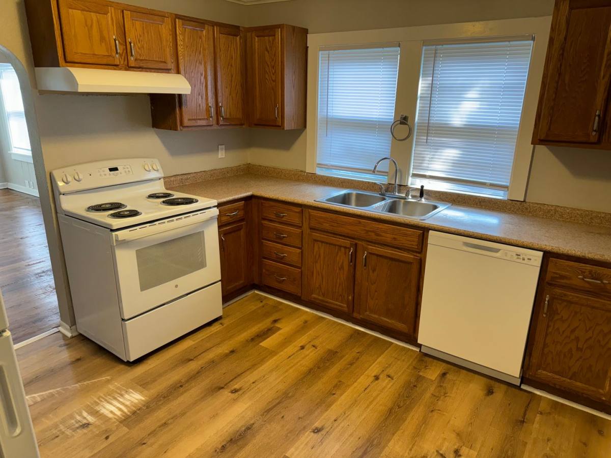 House for rent at 341 E Leland Ave, Des Moines, IA 50315