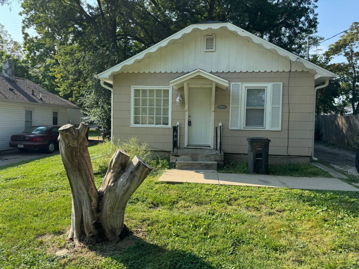 House for rent at 341 E Leland Ave, Des Moines, IA 50315