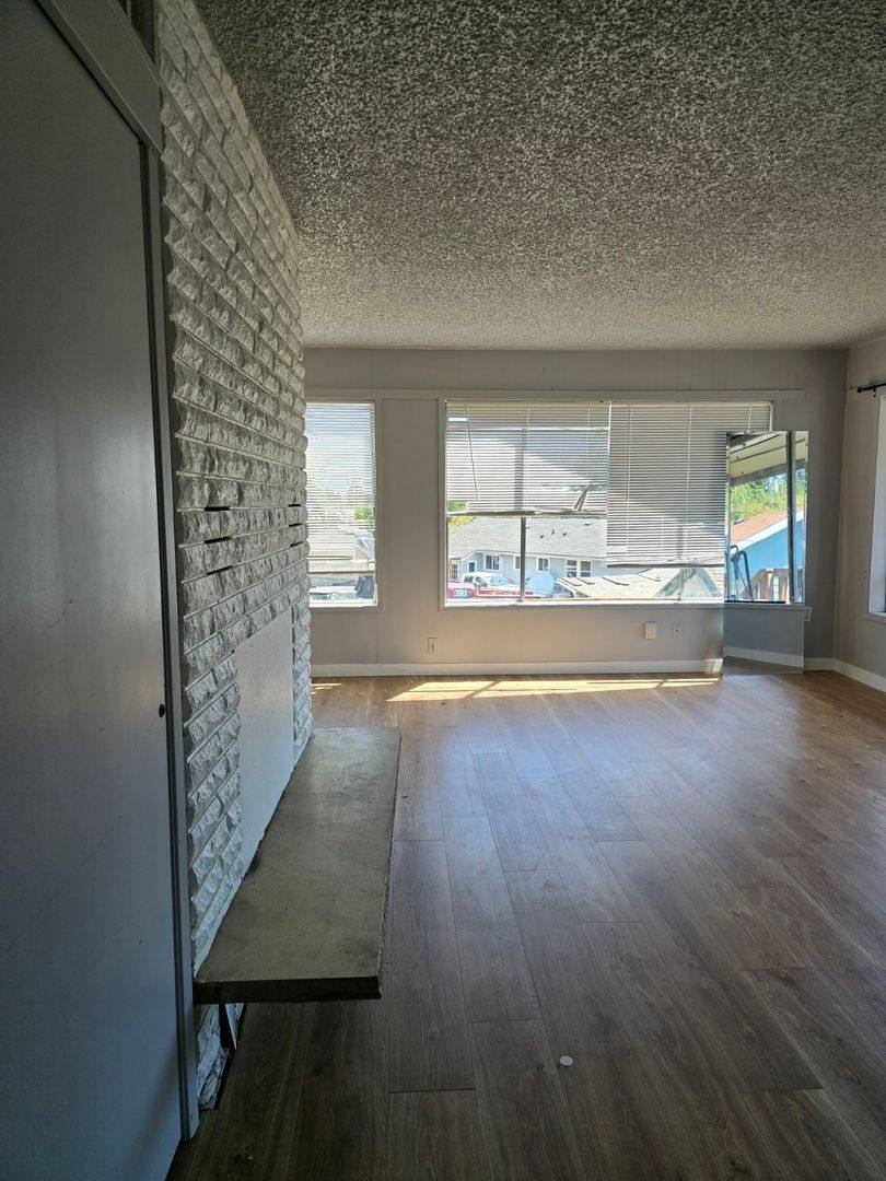 Apartment for rent at 2814 Callahan Dr, Bremerton, WA 98310