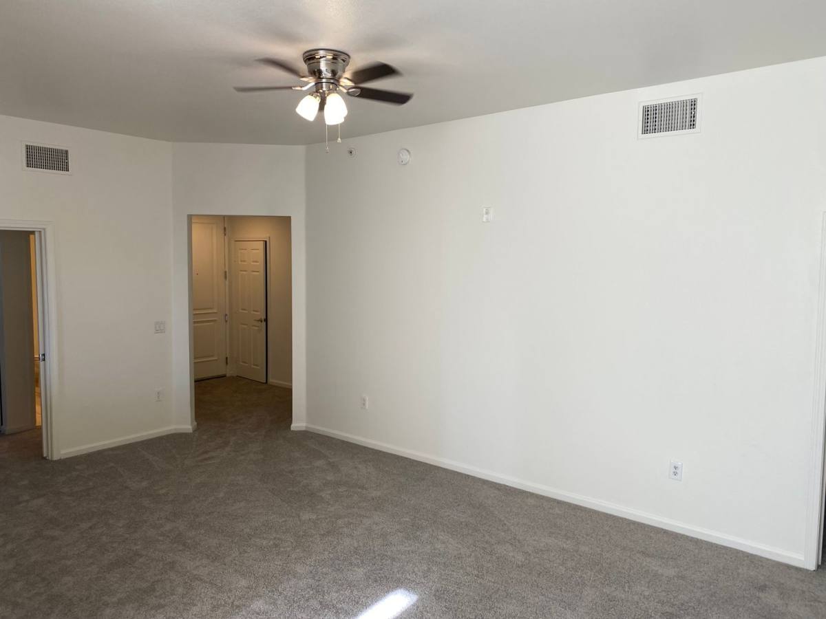 Condo for rent at 27 E Agate Ave, Las Vegas, NV 89123