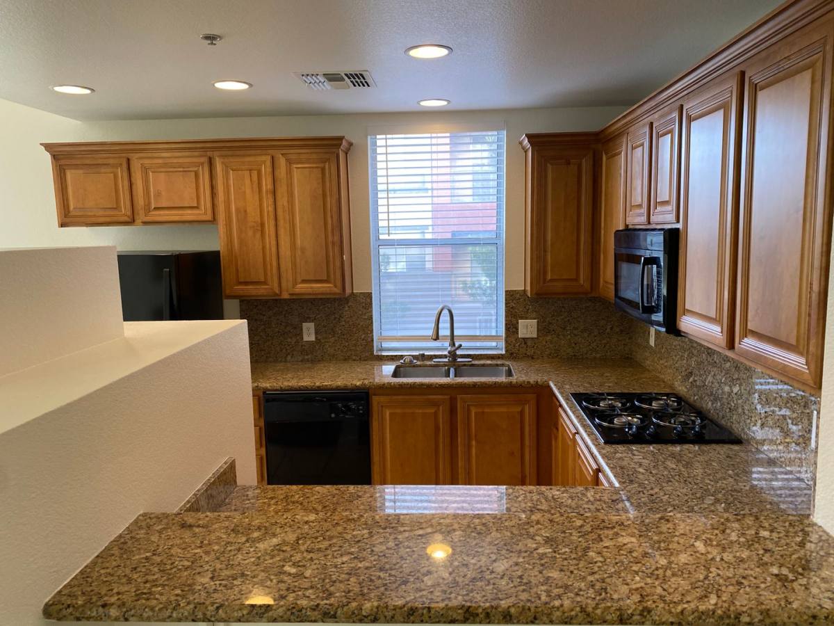 Condo for rent at 27 E Agate Ave, Las Vegas, NV 89123