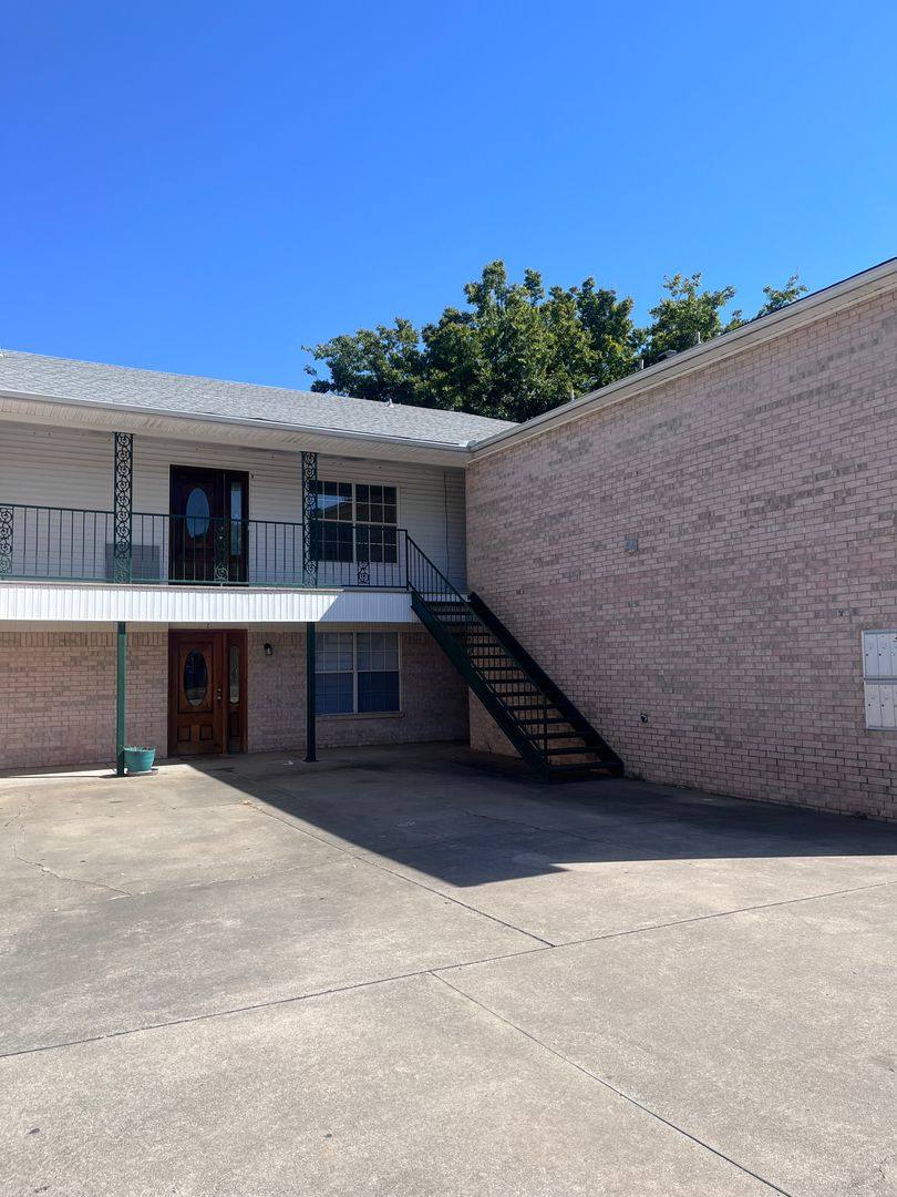 Apartment for rent at 2609 S 56th, Fort Smith, AR 72903