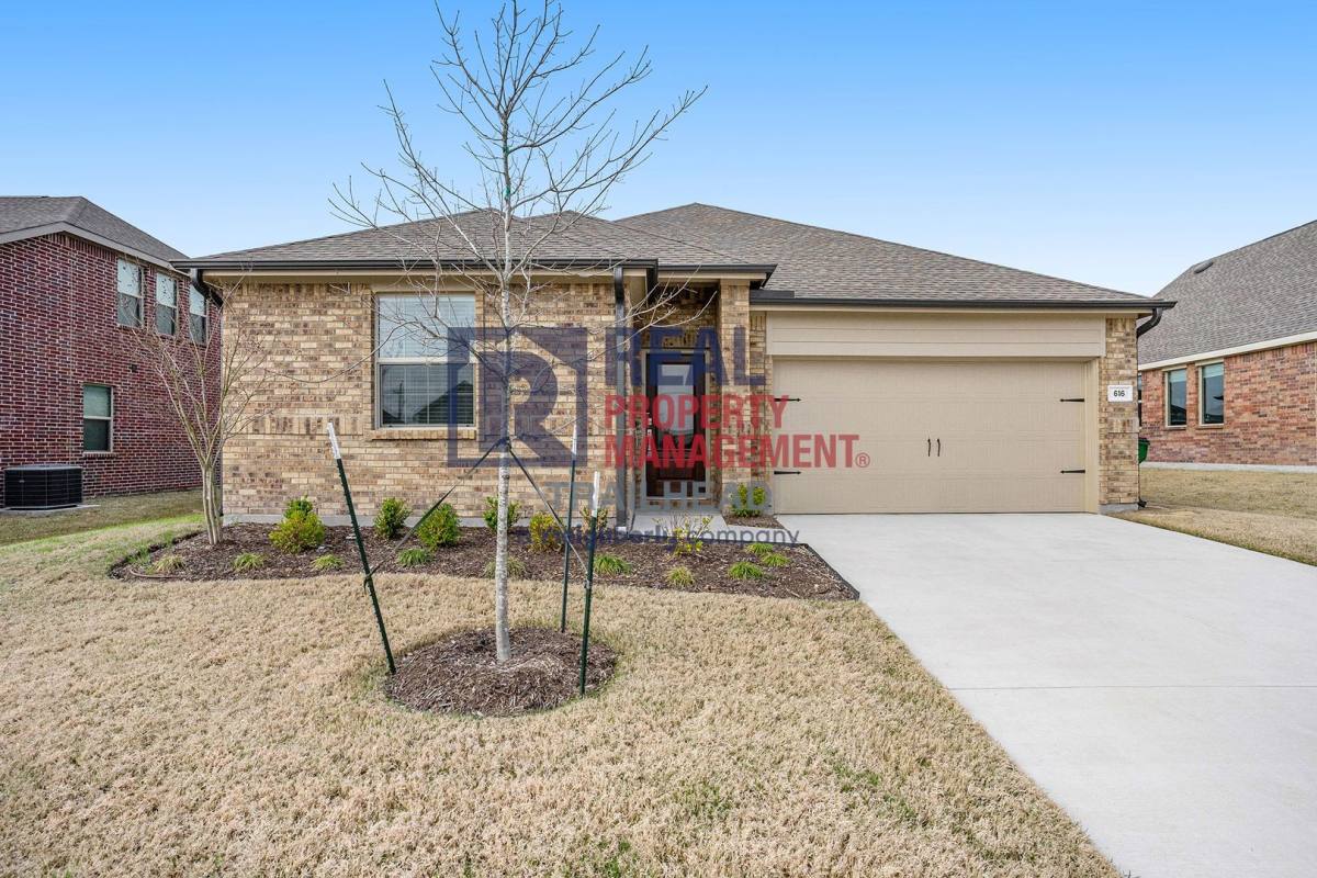House for rent at 616 Fitzroy Lane, Royse City, TX 75189
