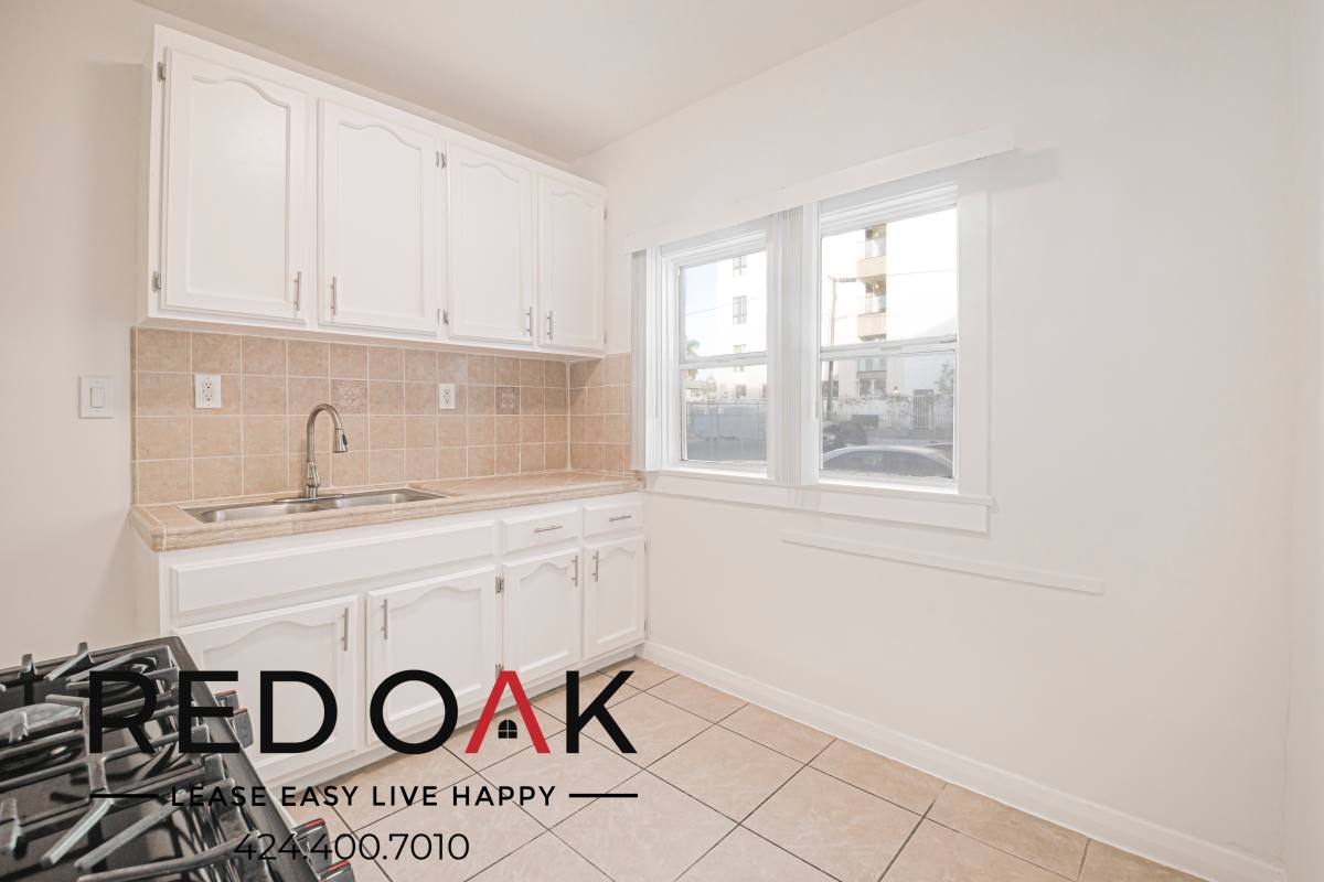 Condo for rent at 1056 S Normandie Ave #109, Los Angeles, CA 90006