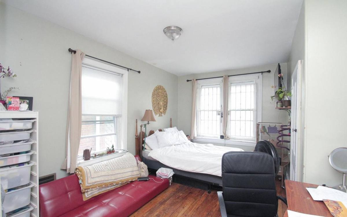 House for rent at 2503 Carpenter St, Philadelphia, PA 19146