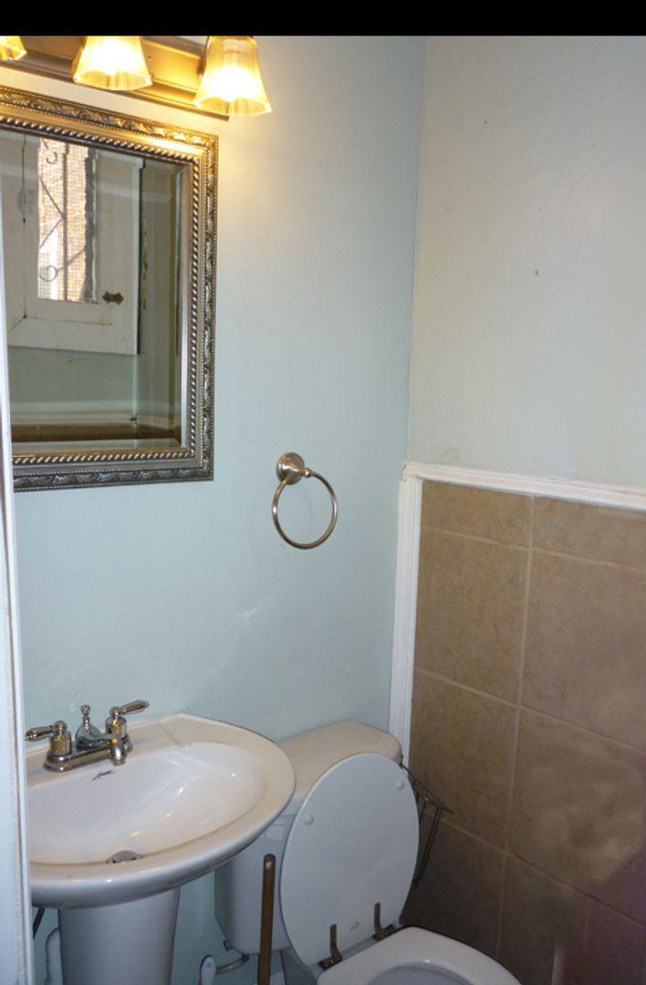 House for rent at 2503 Carpenter St, Philadelphia, PA 19146