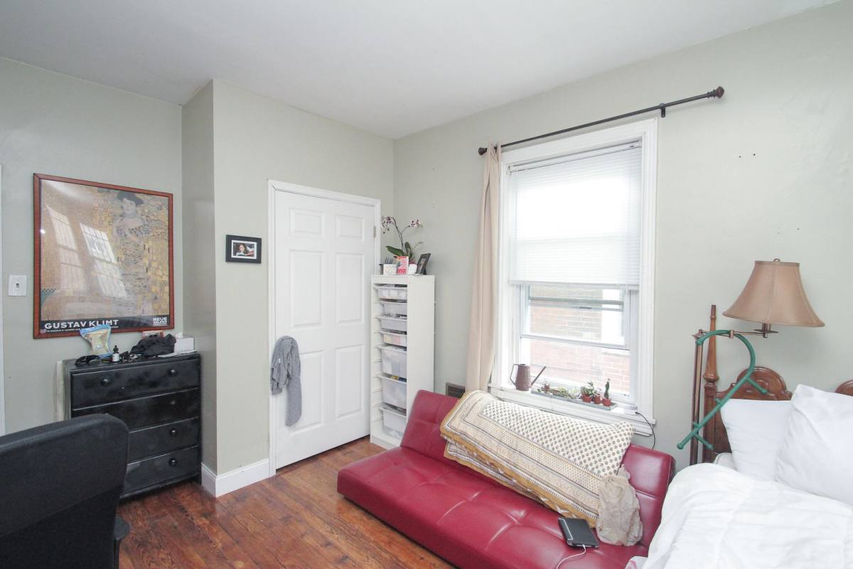 House for rent at 2503 Carpenter St, Philadelphia, PA 19146