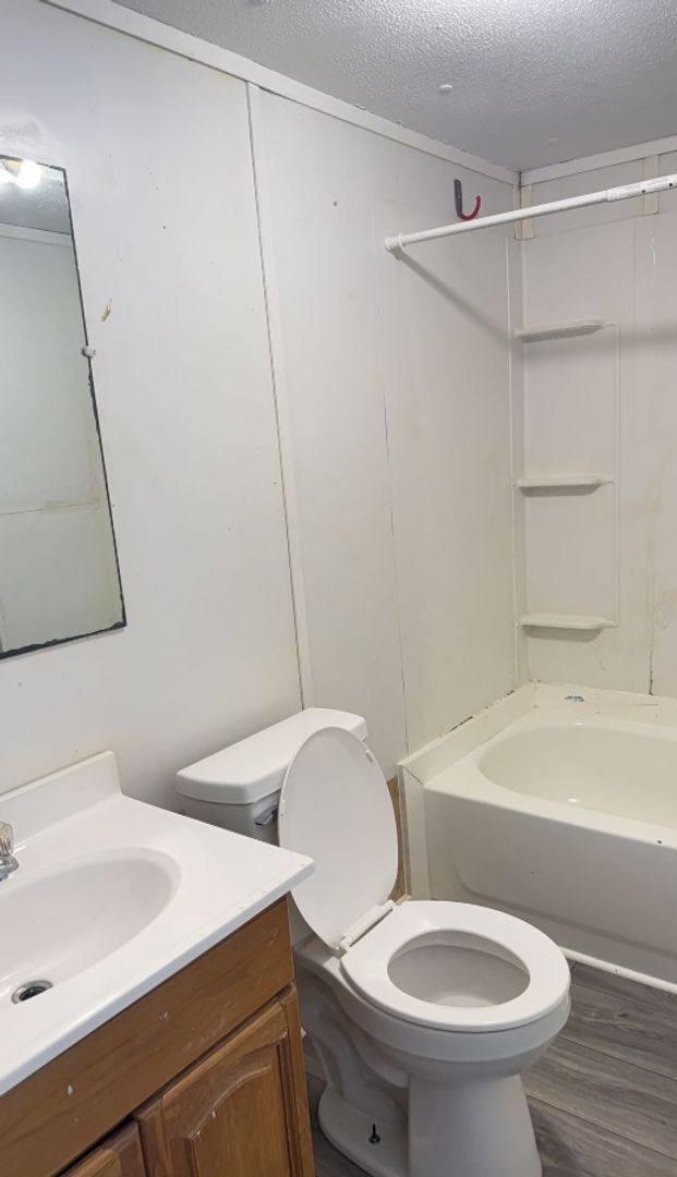 Apartment for rent at 56 Cook Rd, Hazlehurst, GA 31539