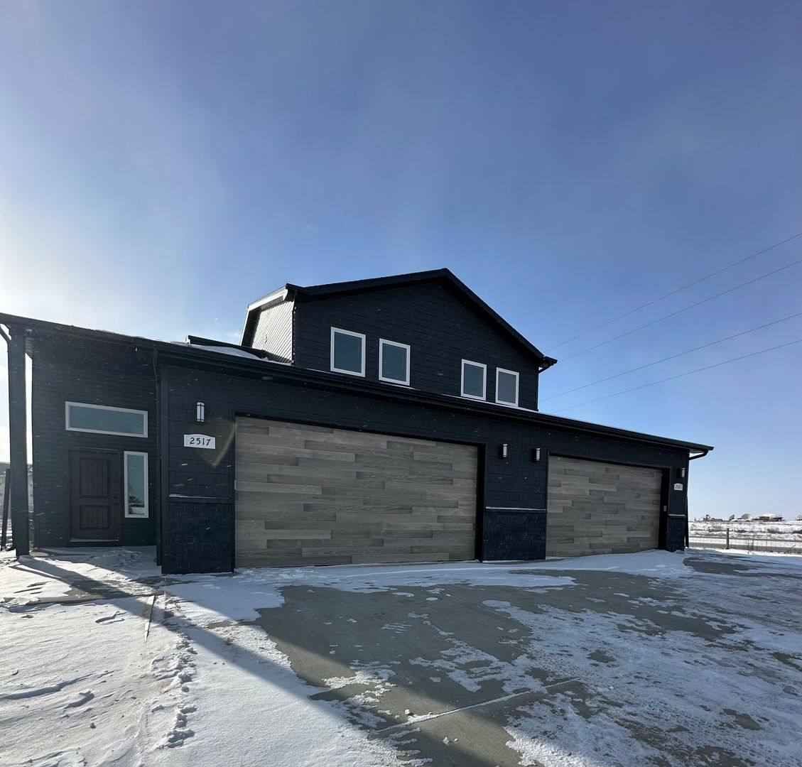 Apartment for rent at 2517 2521 Granite Dr, Minot, ND 58703