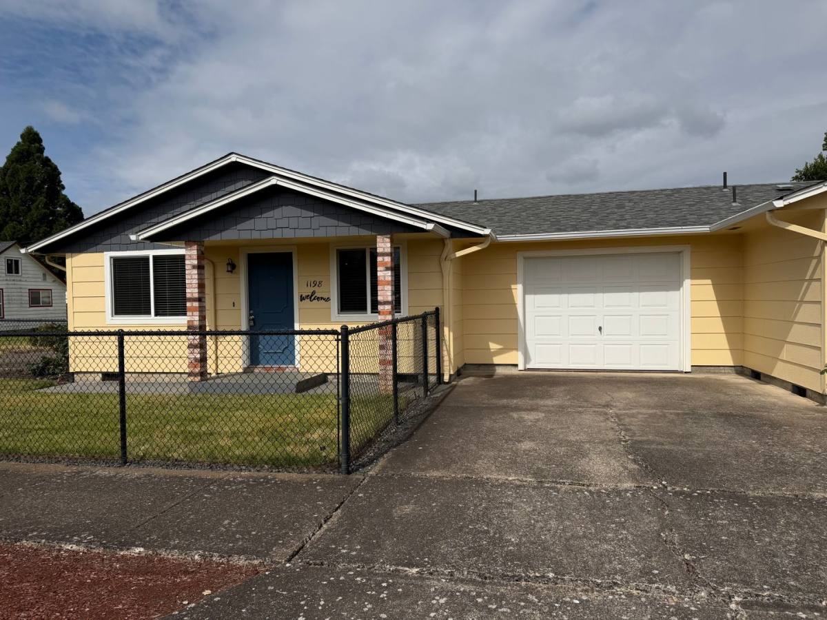 House for rent at 1198 55th Place, Springfield, OR 97477