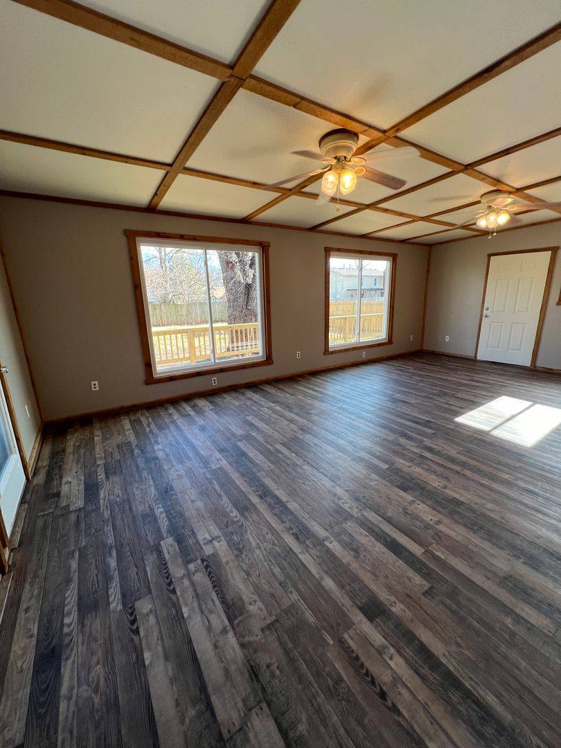 House for rent at 5518 S Roanoke Ave, Springfield, MO 65810