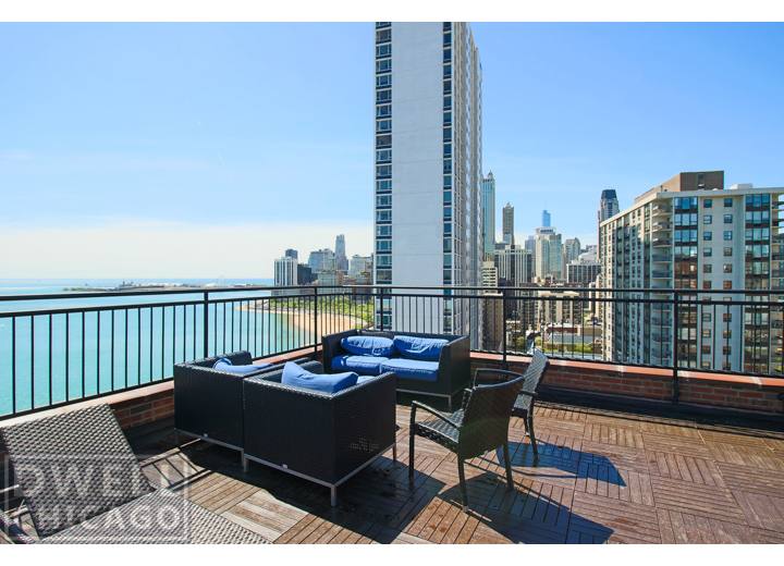 Apartment for rent at 1350 N Lake Shore Dr, Chicago, IL 60610