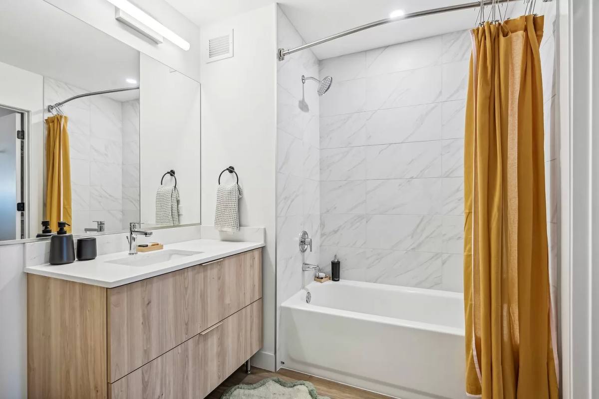Apartment for rent at 4600 N Marine Dr, Chicago, IL 60640