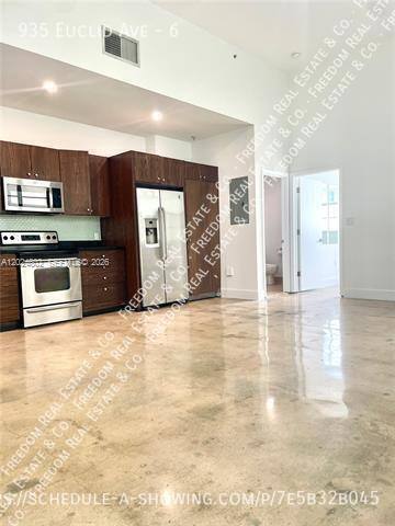 Townhouse for rent at 935 Euclid Ave #6, Miami Beach, FL 33139