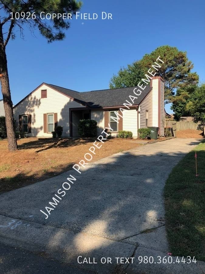 House for rent at 10926 Copper Field Dr, Pineville, NC 28134