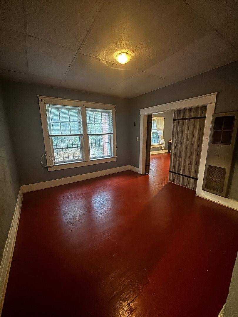 Apartment for rent at 2410 Arlington Crescent, Birmingham, AL 35205