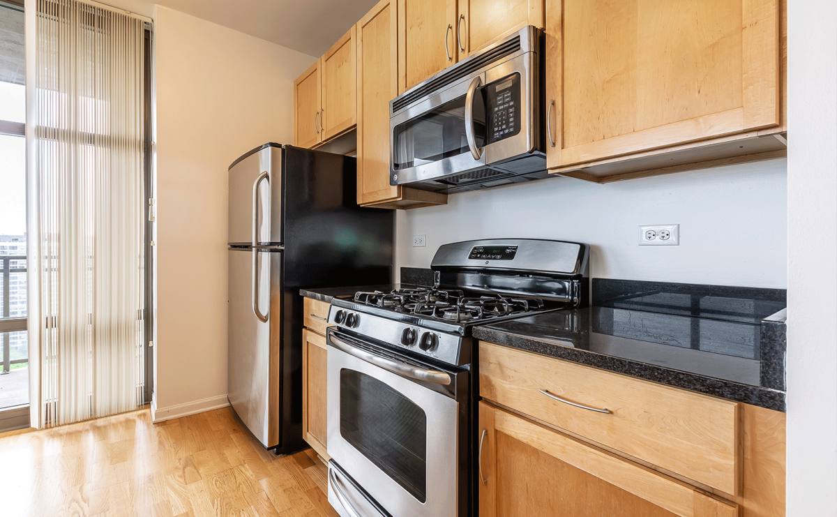 Apartment for rent at 8 E 9th St, Chicago, IL 60605