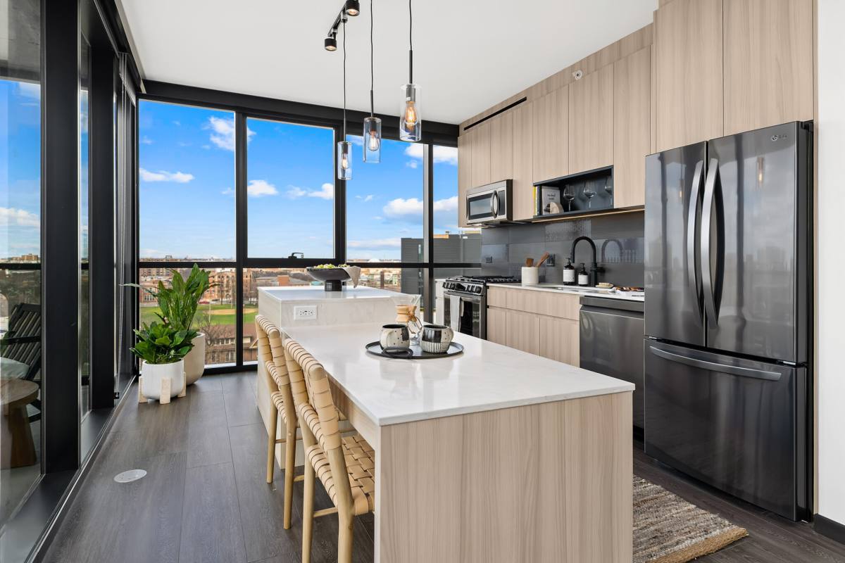 Apartment for rent at 1400 W Randolph St, Chicago, IL 60607