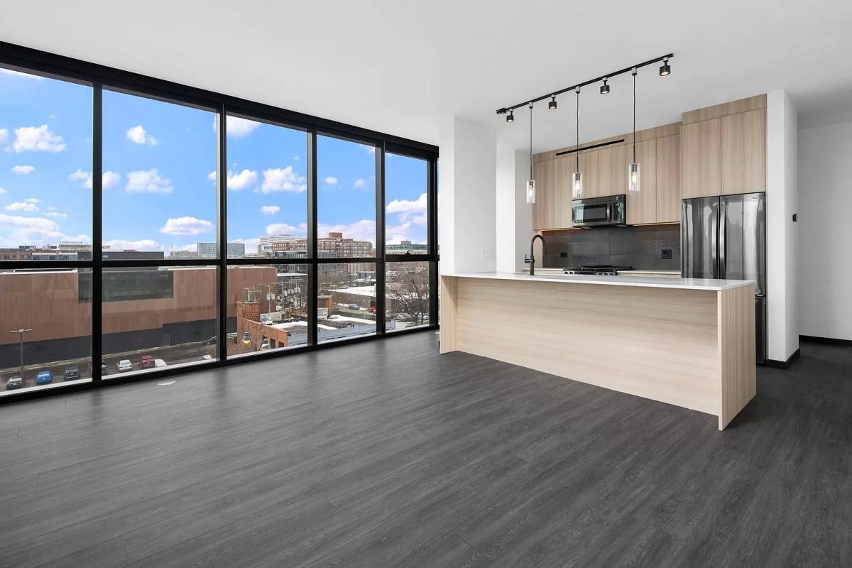 Apartment for rent at 1400 W Randolph St, Chicago, IL 60607