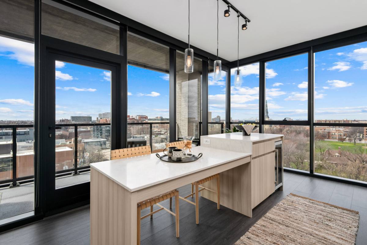 Apartment for rent at 1400 W Randolph St, Chicago, IL 60607