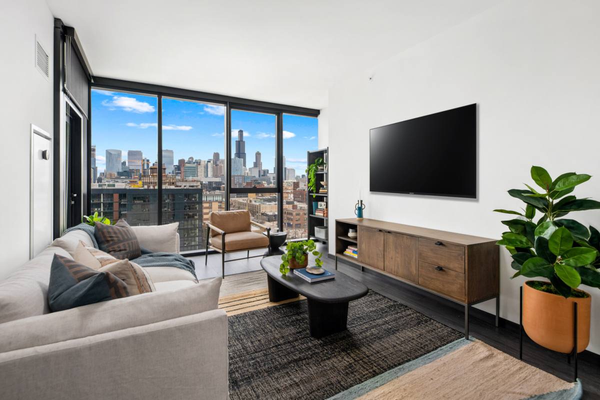 Apartment for rent at 1400 W Randolph St, Chicago, IL 60607