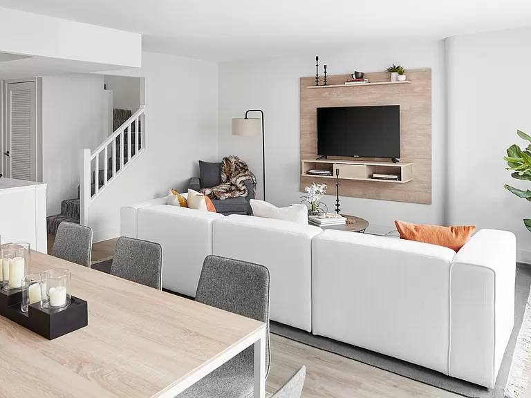 Apartment for rent at 800 S Wells St, Chicago, IL 60607