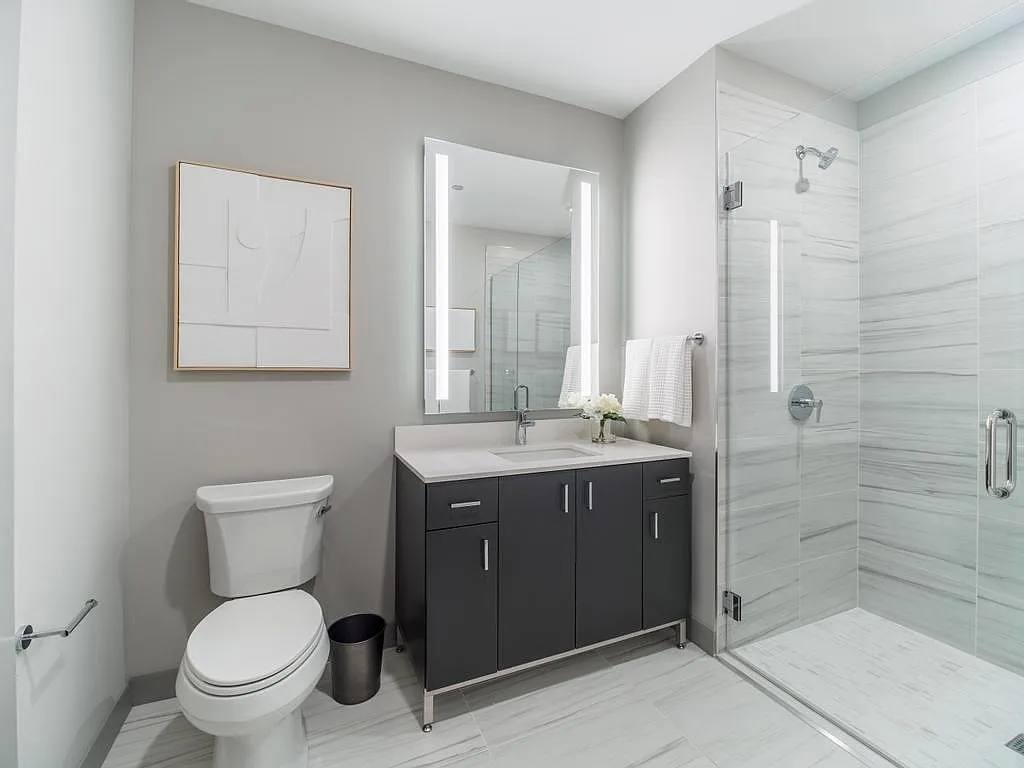Apartment for rent at 920 N Wells St, Chicago, IL 60610