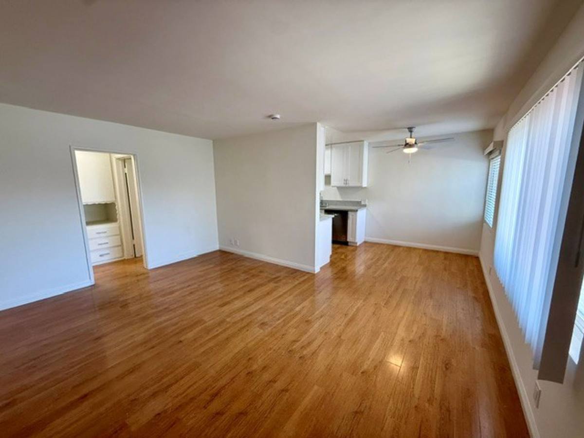 Apartment for rent at 459 Orange Ave, Long Beach, CA 90802