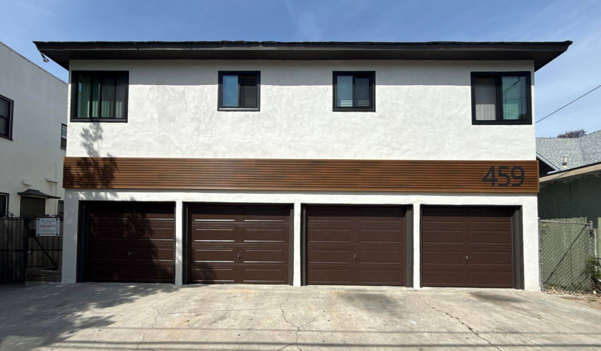 Apartment for rent at 459 Orange Ave, Long Beach, CA 90802