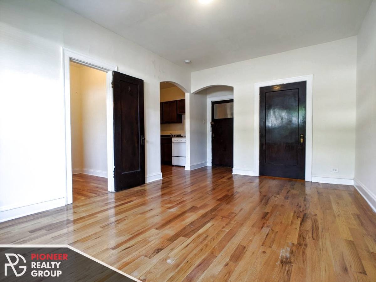 Apartment for rent at 4851 N Damen, Chicago, IL 60625
