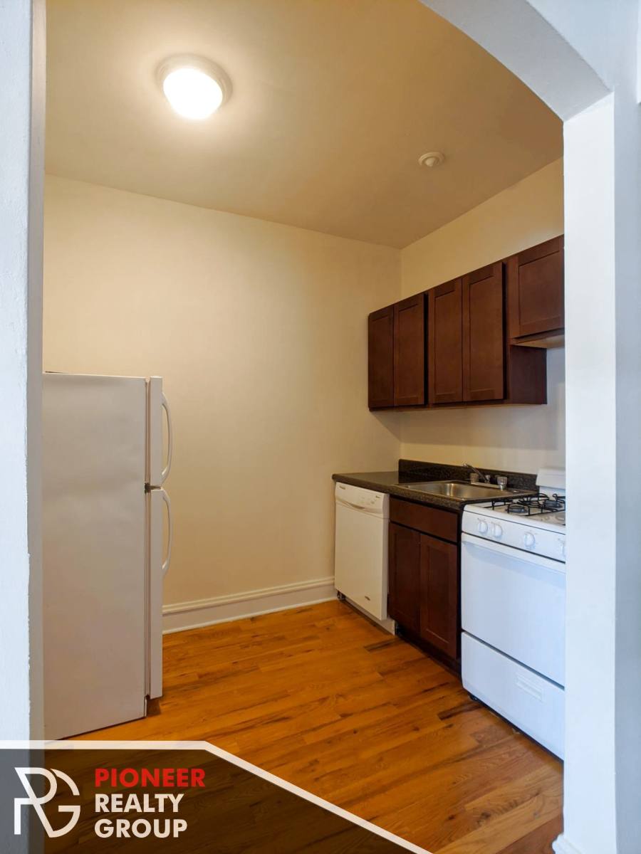 Apartment for rent at 4851 N Damen, Chicago, IL 60625
