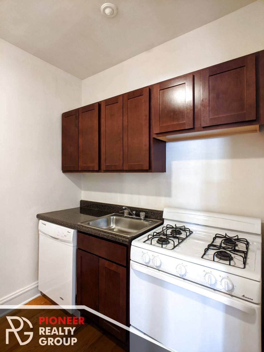 Apartment for rent at 4851 N Damen, Chicago, IL 60625