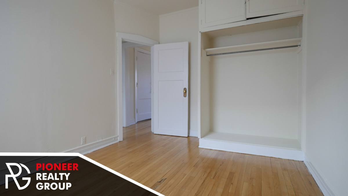 Apartment for rent at 813 W Waveland, Chicago, IL 60613