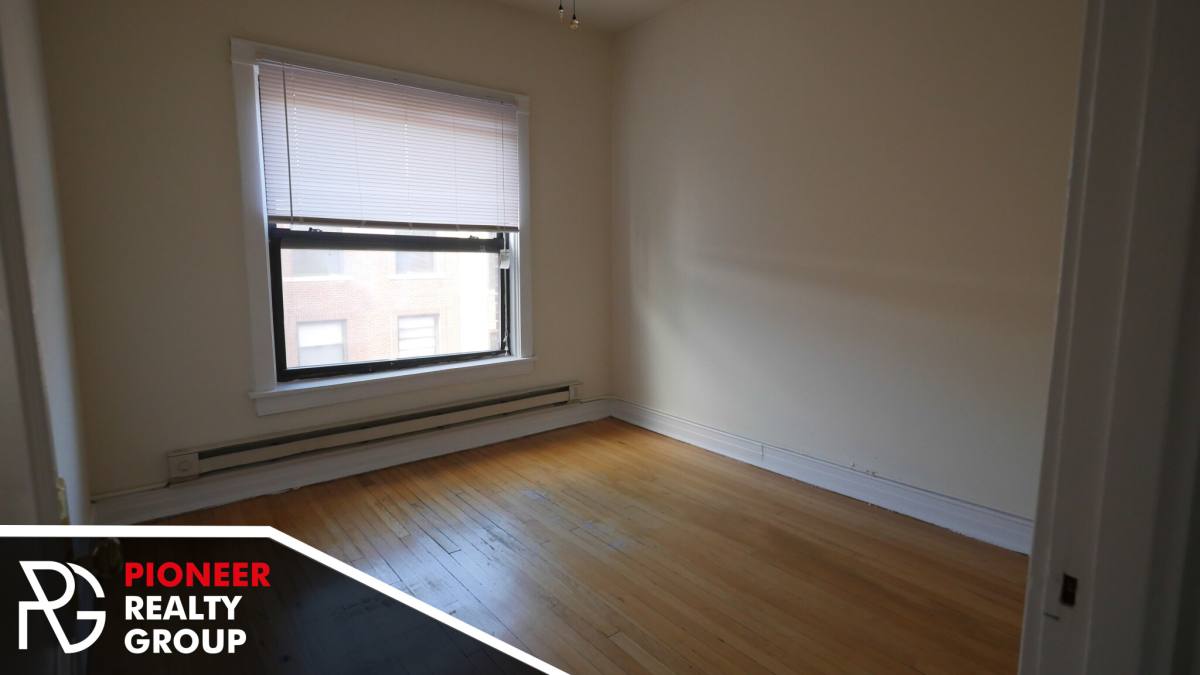 Apartment for rent at 813 W Waveland, Chicago, IL 60613