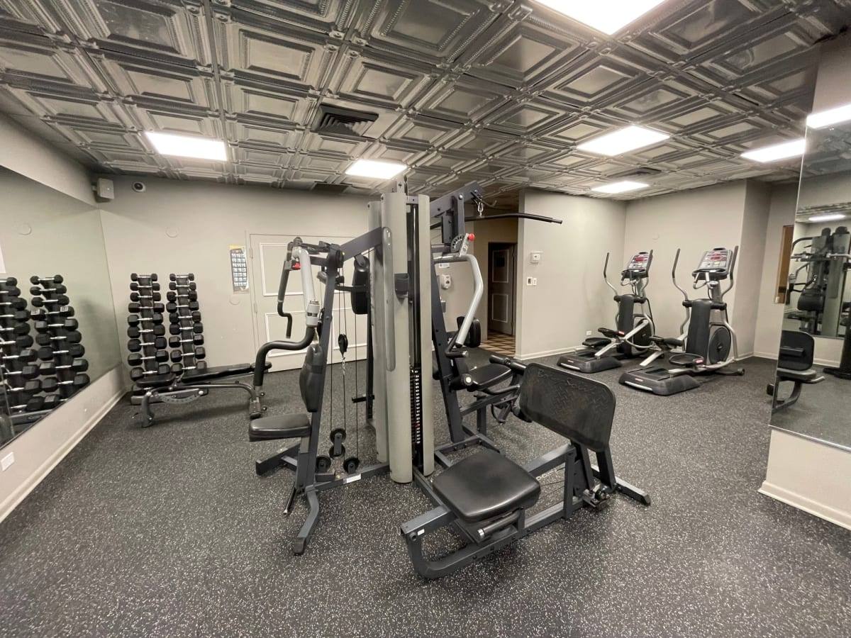 Apartment for rent at 4607 N Sheridan Rd, Chicago, IL 60640